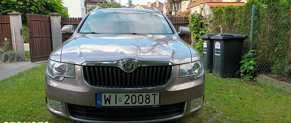 Skoda Superb cena 35000 przebieg: 157000, rok produkcji 2012 z Warszawa małe 121